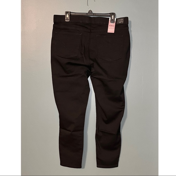 Pull-On Skinny Jean - Picture 7 of 7